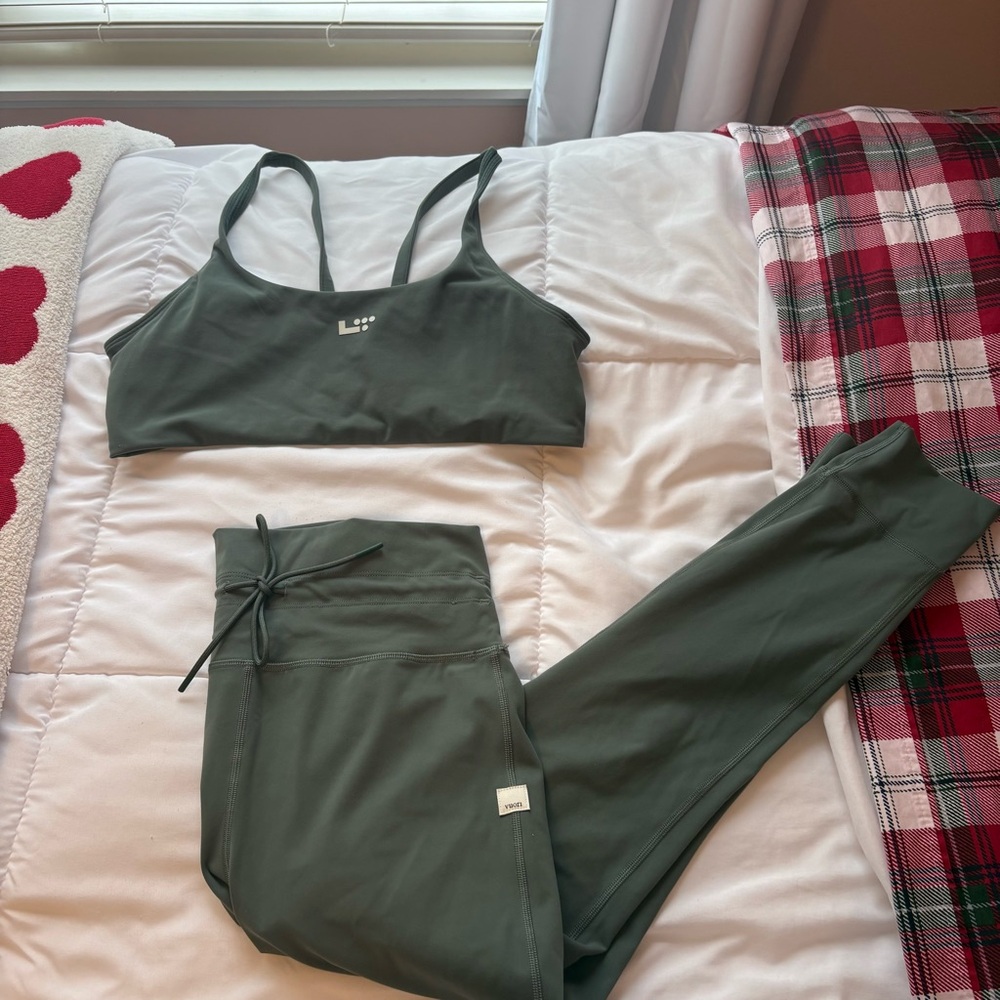 Vuori x lifetime set